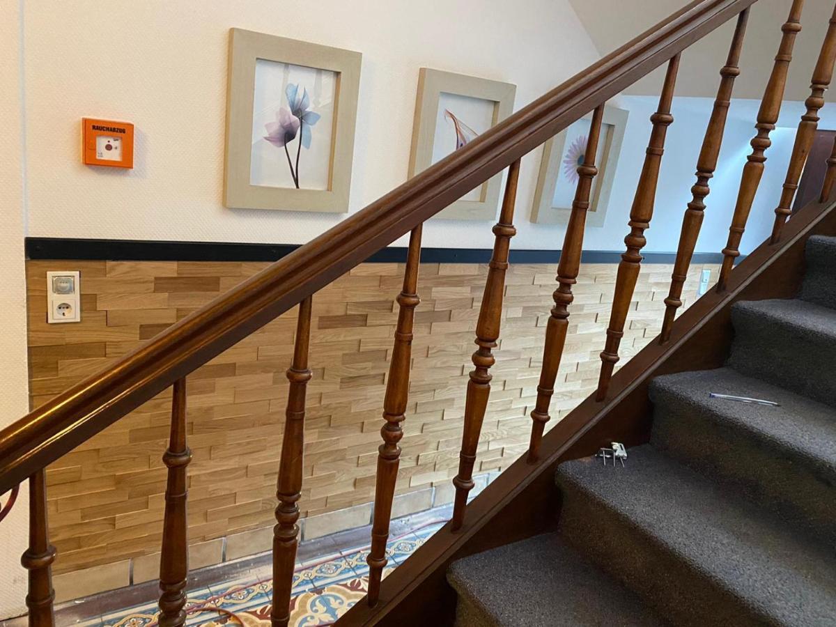 Altes Pfarrhaus Hotell Ernst Exteriör bild