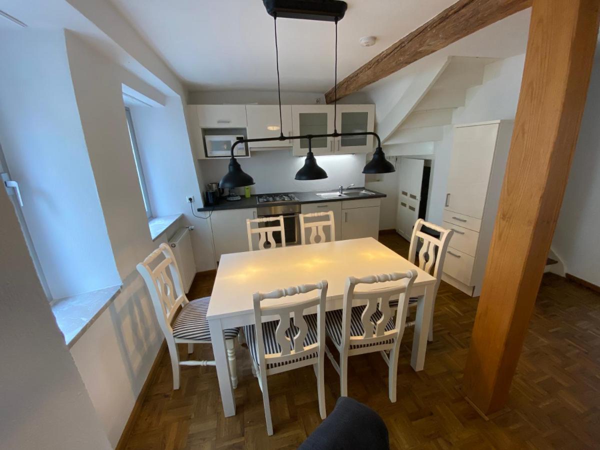 Altes Pfarrhaus Hotell Ernst Exteriör bild