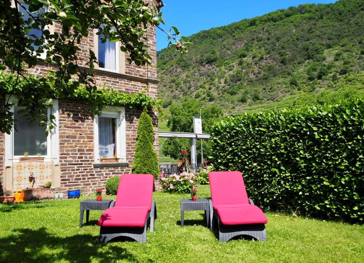 Altes Pfarrhaus Hotell Ernst Exteriör bild